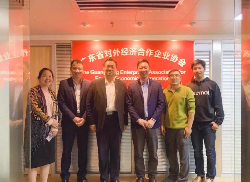 2 月 10 日 廣東省對外經(jīng)濟合作企業(yè)協(xié)會駐莫斯科代表處首席代表&俄羅斯粵商會會長孫繼業(yè)、秘書長于超先、秘書長李欽武、正睿咨詢集團商業(yè)服務(wù)中心總經(jīng)理武文盛（左3）、項目總監(jiān)譚懿（左2）合影