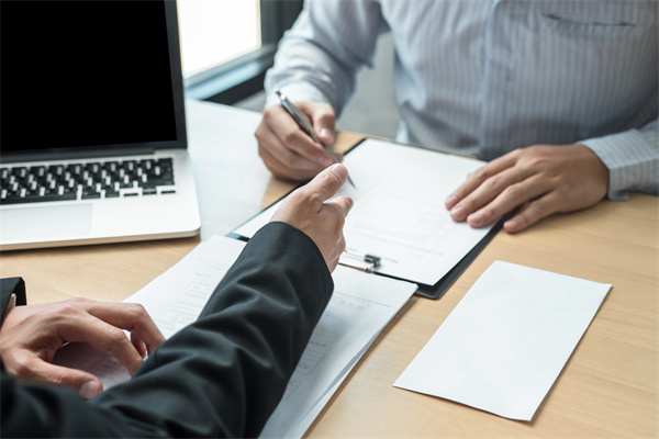 了解市場薪資水平，合理制定薪酬標準