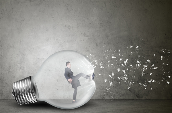 戰(zhàn)略咨詢：如何應(yīng)對新基建帶來的機遇？