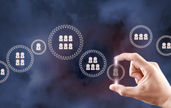 集團(tuán)戰(zhàn)略規(guī)劃：制定整體戰(zhàn)略，引領(lǐng)集團(tuán)發(fā)展