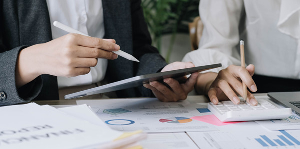 明確目標(biāo)：戰(zhàn)略規(guī)劃第一步，確定企業(yè)發(fā)展方向