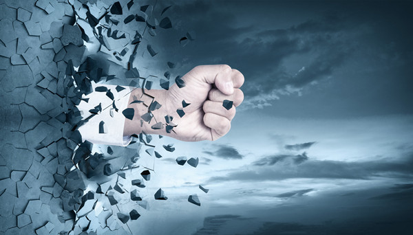 幫助企業(yè)應(yīng)對(duì)變革挑戰(zhàn)，實(shí)現(xiàn)組織轉(zhuǎn)型與優(yōu)化