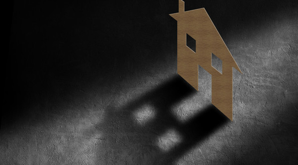 重慶傳統(tǒng)行業(yè)塌方，罪魁禍?zhǔn)拙故欠績(jī)r(jià)？