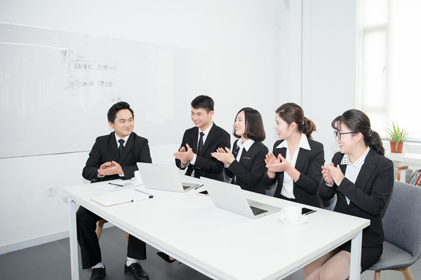 集團(tuán)人才梯隊建設(shè)：培養(yǎng)核心人才，提升企業(yè)競爭力