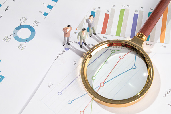 績效改進方案：針對問題，制定績效改進方案