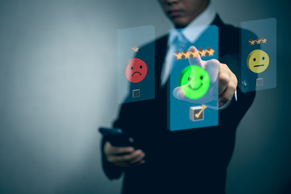 及時(shí)調(diào)整：根據(jù)反饋和評估，及時(shí)優(yōu)化戰(zhàn)略