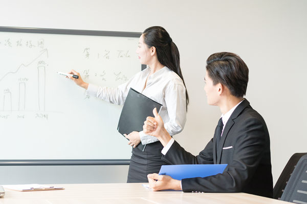 績(jī)效培訓(xùn)：提升技能，提高員工績(jī)效