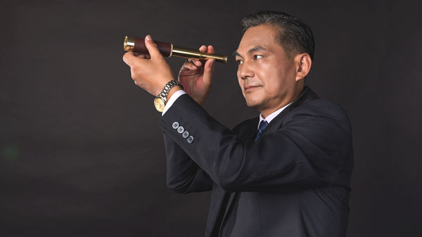 對(duì)組織流程進(jìn)行優(yōu)化再造，提高工作效率和降低成本