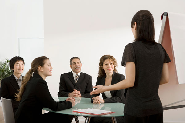 對(duì)組織流程進(jìn)行優(yōu)化再造，提高工作效率和降低成本