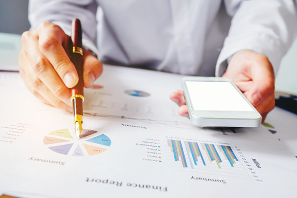 績(jī)效激勵(lì)：以績(jī)效為驅(qū)動(dòng)，激發(fā)員工創(chuàng)新力