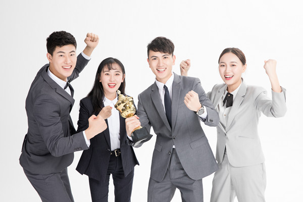 全面薪酬戰(zhàn)略實(shí)施：提升員工滿(mǎn)意度，提升企業(yè)績(jī)效