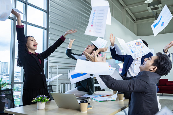 集團管控中的組織結(jié)構(gòu)優(yōu)化：原則、方法與實踐