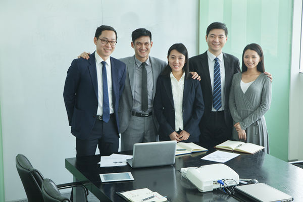 多元化團(tuán)隊(duì)的績效管理：適應(yīng)多元化環(huán)境，促進(jìn)團(tuán)隊(duì)和諧