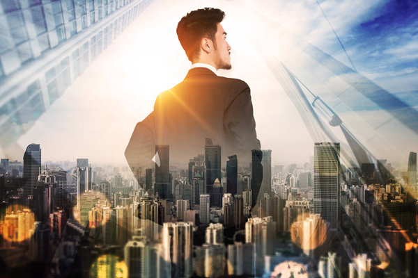 轉(zhuǎn)變戰(zhàn)略思維，適應(yīng)市場(chǎng)變化，推動(dòng)企業(yè)發(fā)展