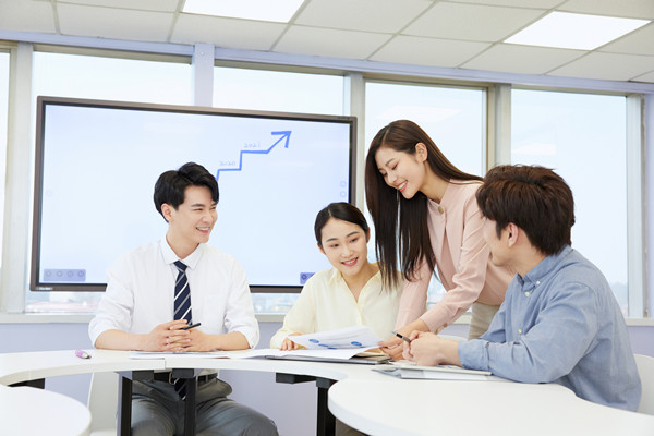 目標(biāo)引領(lǐng)：制定明確目標(biāo)，提升企業(yè)執(zhí)行力