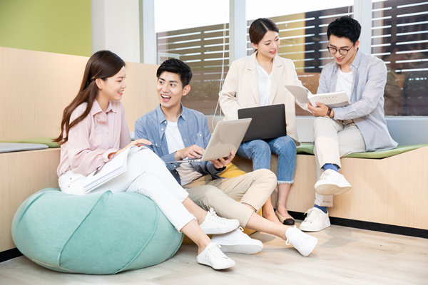 員工培訓(xùn)與發(fā)展：提升技能，實現(xiàn)卓越績效