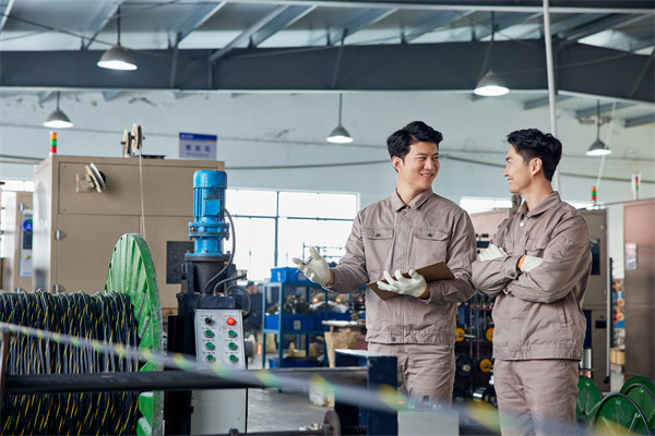 制造業(yè)管理新策略，引領(lǐng)企業(yè)高效運(yùn)營(yíng)，提升競(jìng)爭(zhēng)力