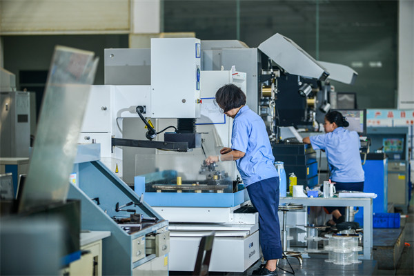 制造業(yè)管理新策略，引領(lǐng)企業(yè)高效運(yùn)營(yíng)，提升競(jìng)爭(zhēng)力