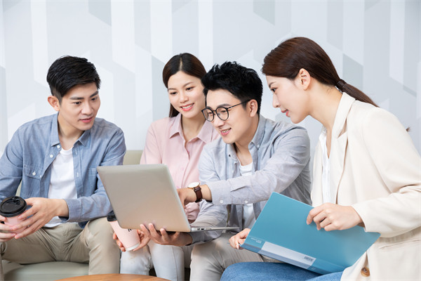 薪酬與員工發(fā)展：促進(jìn)員工成長(zhǎng)，提高工作動(dòng)力