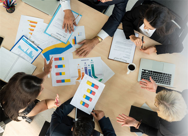 集團(tuán)管控的創(chuàng)新之路：打破傳統(tǒng)，引領(lǐng)企業(yè)變革