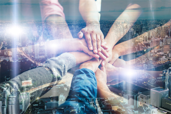 精準(zhǔn)集團(tuán)管控，提升企業(yè)核心競爭力，引領(lǐng)行業(yè)變革