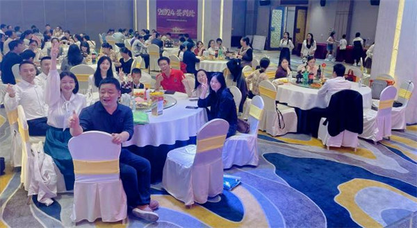 升禾第三期管理升級總結(jié)暨第四期啟動(dòng)大會