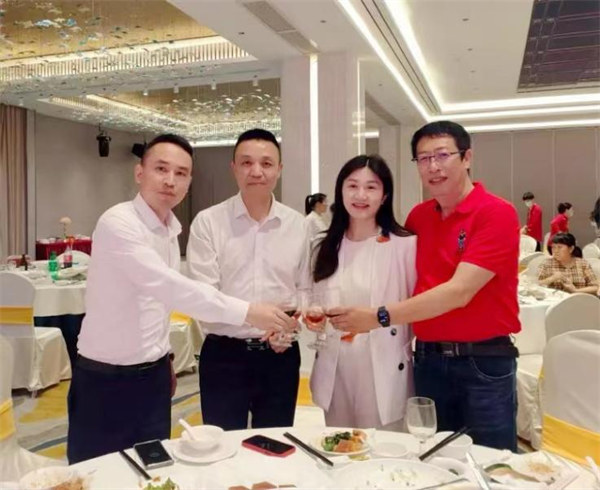 升禾第三期管理升級總結(jié)暨第四期啟動(dòng)大會