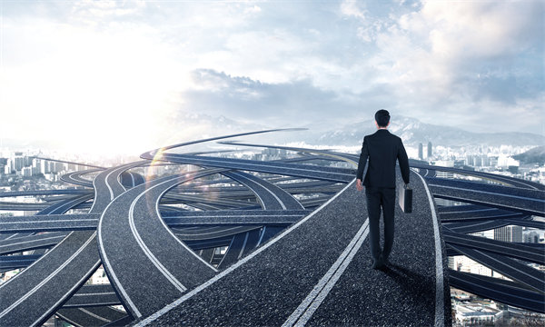 構(gòu)建高效集團(tuán)管控模式，促進(jìn)業(yè)務(wù)協(xié)同與資源整合