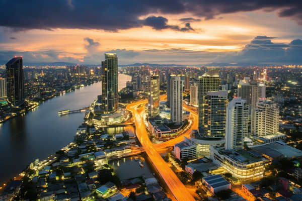 集團(tuán)管控創(chuàng)新實(shí)踐，引領(lǐng)行業(yè)發(fā)展趨勢(shì)與變革