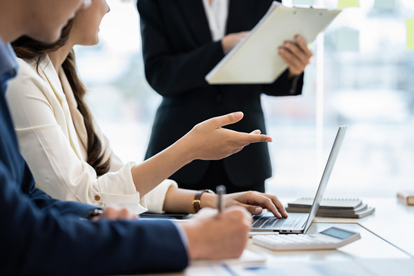 引領(lǐng)行業(yè)未來趨勢(shì)，打造集團(tuán)管控的智能化創(chuàng)新標(biāo)桿