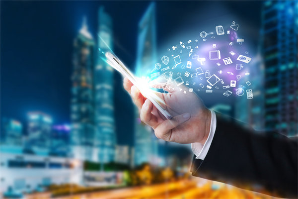 加強(qiáng)集團(tuán)管控信息化建設(shè)，提升決策支持與數(shù)據(jù)分析能力