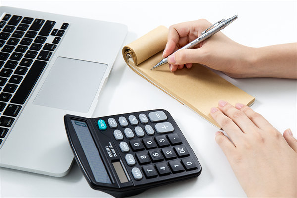 如何評(píng)估公司的薪酬水平在行業(yè)中的競(jìng)爭(zhēng)力如何？