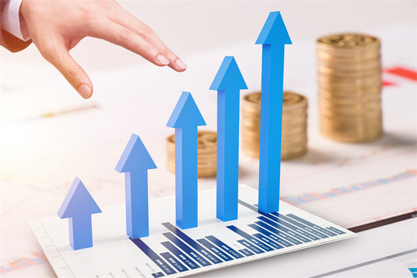 企業(yè)的戰(zhàn)略是精心設(shè)計的，還是臨機(jī)應(yīng)變的？