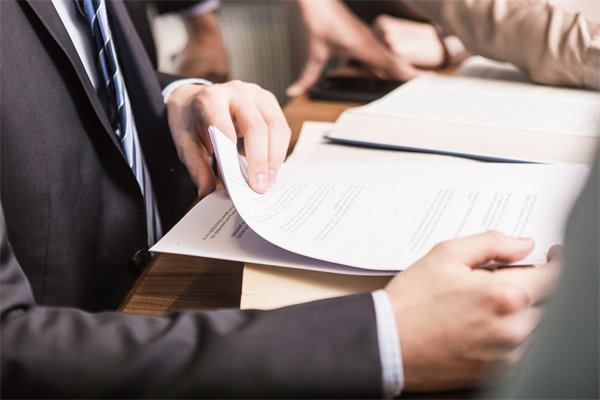 構(gòu)建有效的集團(tuán)管控體系：關(guān)鍵要素、方法與步驟