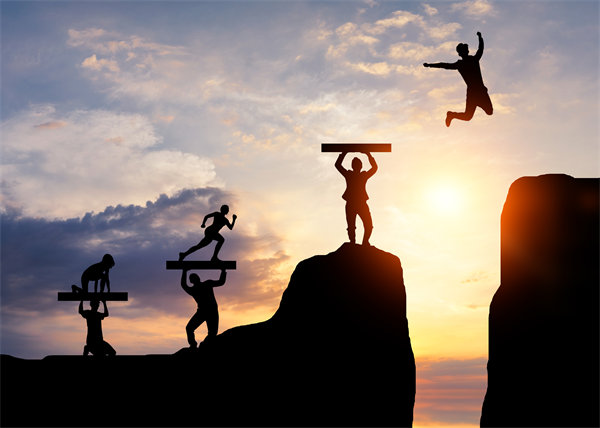 如何構(gòu)建高效能的組織架構(gòu)以驅(qū)動企業(yè)的業(yè)務(wù)發(fā)展？