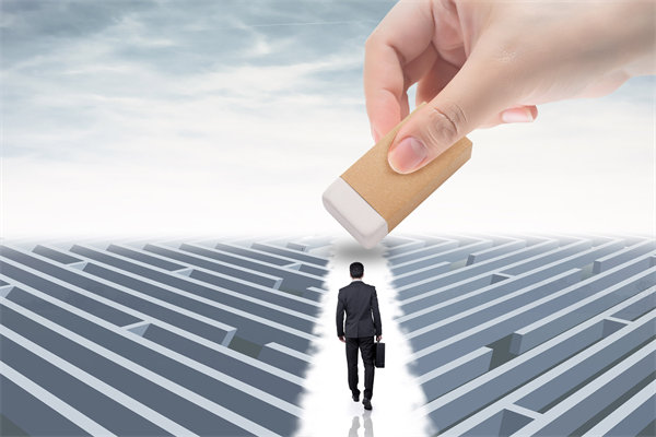 面對(duì)行業(yè)變革，企業(yè)如何重構(gòu)組織以適應(yīng)新市場環(huán)境？