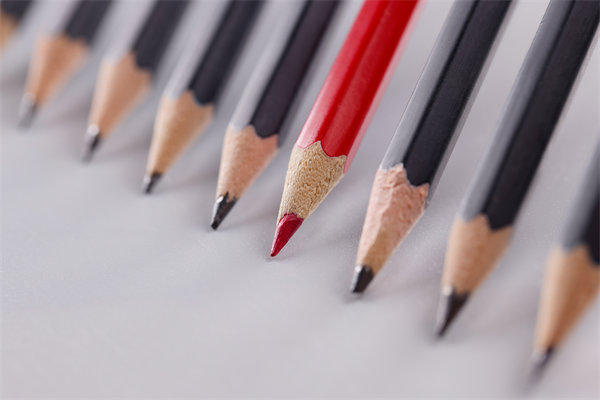 如何精準(zhǔn)定位市場，提升品牌差異化競爭力？