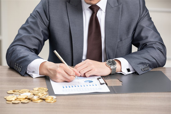 集團(tuán)財(cái)務(wù)集中管理，如何確保資金高效運(yùn)作？