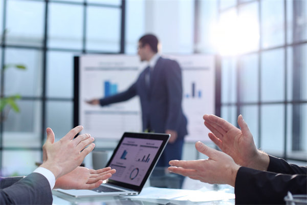 集團(tuán)管控如何促進(jìn)內(nèi)部資源共享與協(xié)同作戰(zhàn)能力？