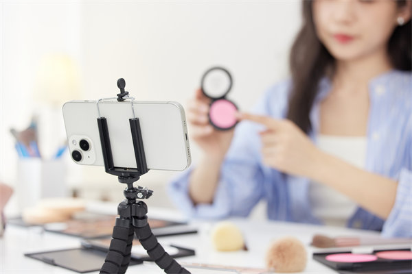 社交媒體營銷中，情感共鳴如何轉(zhuǎn)化為銷售力？