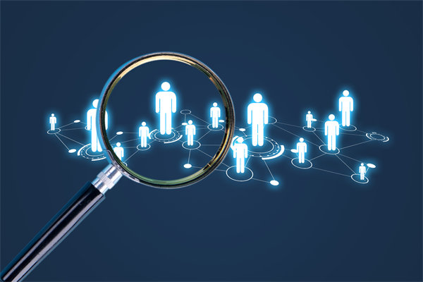 如何平衡長(zhǎng)期戰(zhàn)略規(guī)劃與短期預(yù)算目標(biāo)的矛盾與沖突？