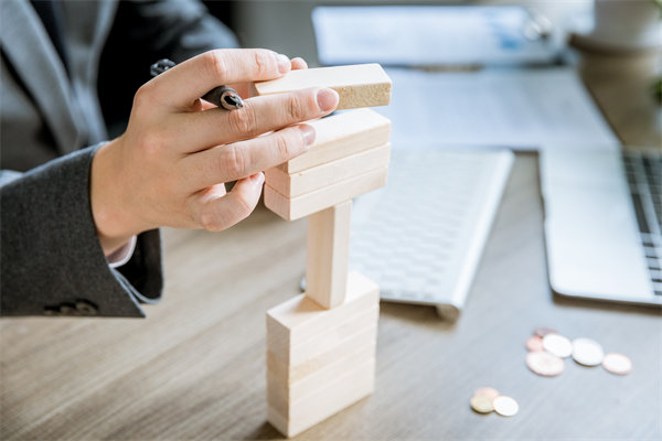 集團管控如何平衡創(chuàng)新與穩(wěn)定，推動可持續(xù)發(fā)展？