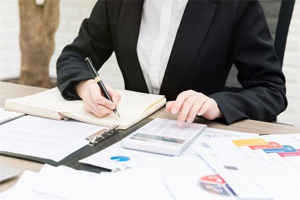 集團(tuán)如何通過管控優(yōu)化實(shí)現(xiàn)成本降低與效益提升？