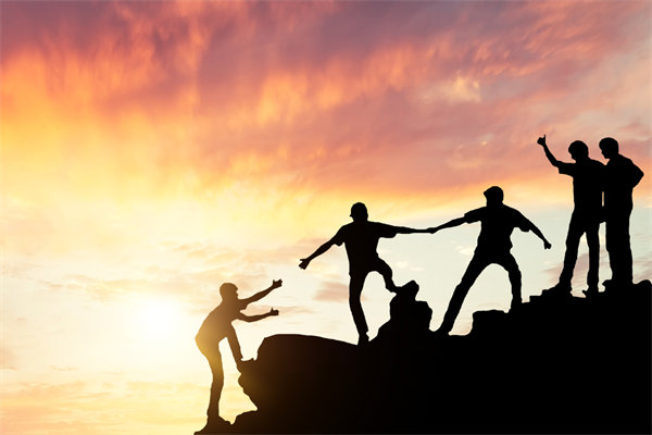 薪酬結(jié)構(gòu)如何平衡固定與浮動(dòng)部分，激勵(lì)員工績(jī)效？