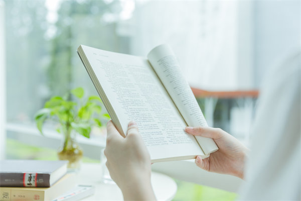 如何平衡個(gè)人績(jī)效與團(tuán)隊(duì)協(xié)作，構(gòu)建共贏績(jī)效文化？