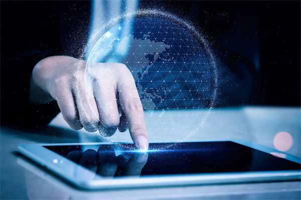 智能制造系統(tǒng)中，如何有效集成并管理多種自動(dòng)化設(shè)備？