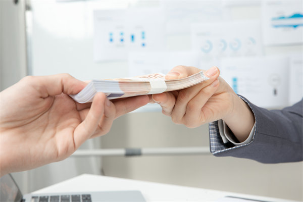 績效獎金與激勵機制如何設計，才能最大化激勵效果？