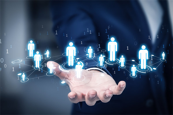 在變革中，如何有效管理組織內(nèi)部的沖突與不確定性？