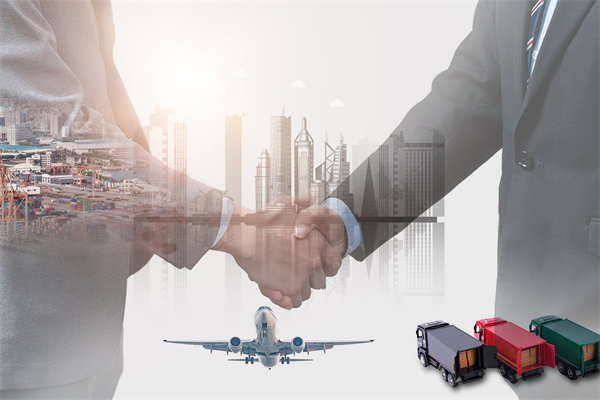 在全球化背景下，企業(yè)如何制定跨國戰(zhàn)略規(guī)劃？