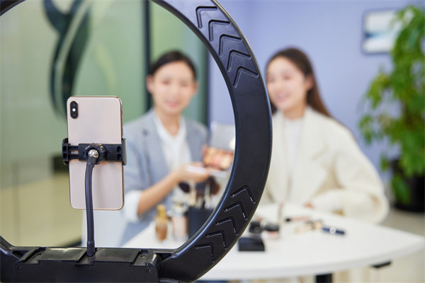 如何制定有效的營銷策略，以提升品牌影響力？